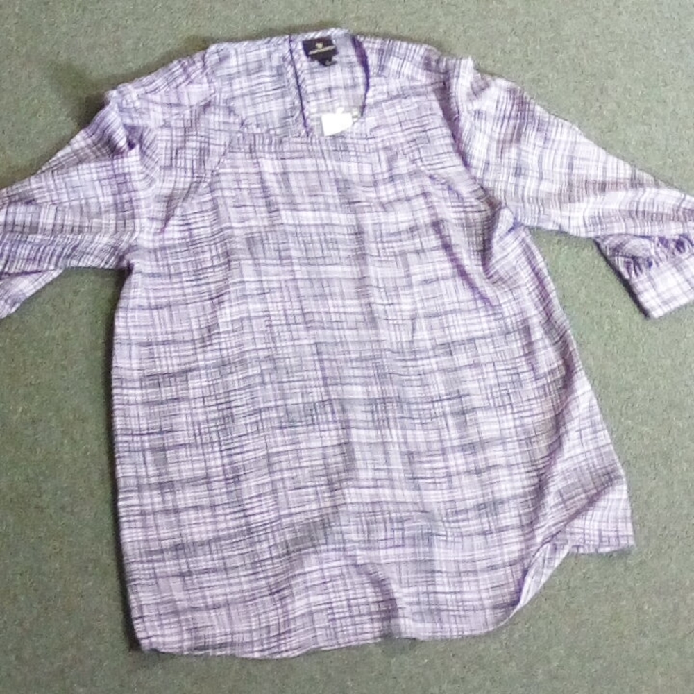 Black lined shirt